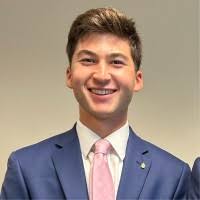 4000+ perfiles de «Corriveau»