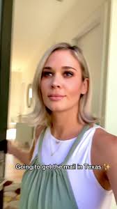 Whatever’s in my mailbox can wait till Christmas 🎄🔥 #texasheat #mail  #nottoday