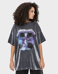 Our clients include pearl jam, metallica, foo fighters, soundgarden, nin, nike, seattle seahawks, mtv, converse, bonnaroo, honda. Tees Collection Women Bershka United States Metallica T Shirt T Shirt Clothes