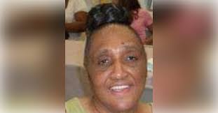 Roberta Davenport's Instagram, Twitter & Facebook