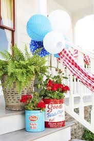 Floating flower and greenery sculptures right in the pool. 43 Easy 4th Of July Crafts Patriotic Craft Ideas Diy Decorations For Fourth Of July