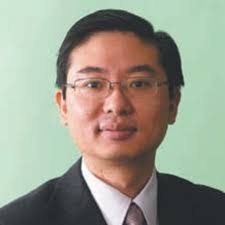 Huy Tran's Instagram, Twitter & Facebook