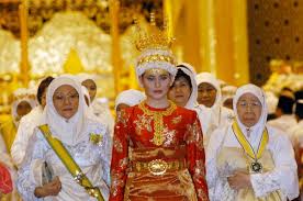 Vivy yusof with her royal highness princess sarah of brunei. Asian Royals Hrh Crown Princess Of Brunei Princess Sarah