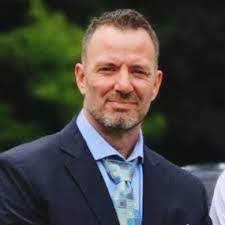 Daniel Vanatta's Instagram, Twitter & Facebook