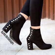 Incili Bot Modelini Taytlar Ve Jeanlerle Kombinleyebilirsiniz Fashion Black Heels Trendy Bot Kadin Modasi Ayakkabilar