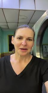 Dance party: Laundromat edition #ReadySetLift #dance #vibes #laundry