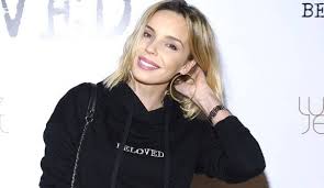 Aktorka z pewnością już żałuje, że opublikowała na facebooku swoje zdjęcie w wieku 15 lat. Agnieszka Wlodarczyk Pokazala Zdjecie Sprzed Lat Jak Marilyn Monroe Komentuja Internauci Gwiazdy Maxxx News Rmf Maxxx
