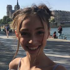 Je suis heureuse de vous...