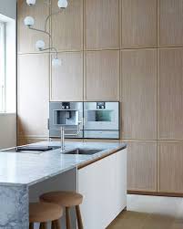 Scandinavian Vibes With Blond Oak Fantastic Grey Quartzite And Leather Details Kvanum Kvanum Ramel Contemporary Met Afbeeldingen Keukens Keuken