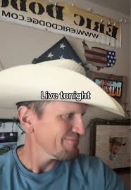 Going to go live tonight again. #communityencore #live #artist #singer