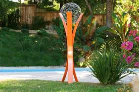 Gartendeko Aus Metall Wie Sie Skulpturen Effektvoll In Szene Setzen Garten Deko Gartenskulpturen Metall Gartenkunst Ich verkaufe eine von mir selbst gebaute gartendeko in edelstahl v2a matt gebürstet, auf einem.