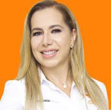 Elsa Mendez's Instagram, Twitter & Facebook