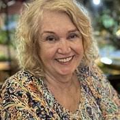 Mary Houze's Instagram, Twitter & Facebook