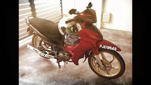 De michelin bandengids stelt u niet alleen in staat de banden te kennen die onder uw yamaha passen maar ook de door michelin voorgeschreven bandenspanning voor u yamaha te vinden. Yamaha R110z Yamaha Lagenda 110z Youtube