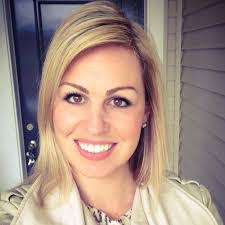 Amanda Helm's Instagram, Twitter & Facebook