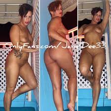 Browse JanelDee33's massive collection of OF explicit images