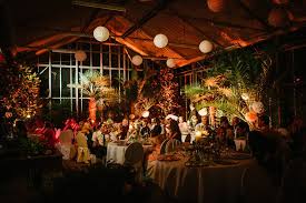 Hochzeit In Der Blumenhalle Julich Ina Lutz Hochzeit Bauernhof Hochzeit Hochzeit Location