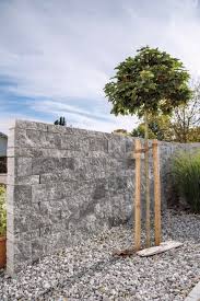 Pin Von Sophie Neumann Auf Garten In 2020 Mit Bildern Steinmauer Garten Steinmauer