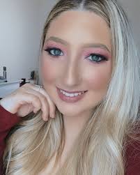 Looks By Vanda (@looksbyvanda) • Facebook