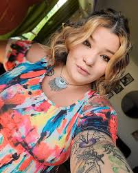 Karli Thomas (@birdsflyyhigh) • Instagram photos and videos