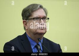 American astrophysicist George Smoot, winner of the 2006 Nobel Prize in  Physics, is pictured during a speech at Wuhan University in Wuhan city,  centra Stock Photo