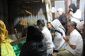 Wisata Religi Kasdam Brawijaya Ziarah Ke Makam Sunan Drajat Ziarah Doa Makam