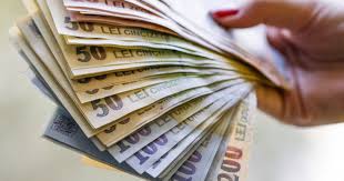 La începutul lunii februarie, bnr a crescut rata dobânzii de politică monetară de la 2% la 2,25% pe an. ScÄƒdere SemnificativÄƒ A Indicelui Robor La 3 Luni DupÄƒ Ce Bnr A Redus Dobanda Digi24