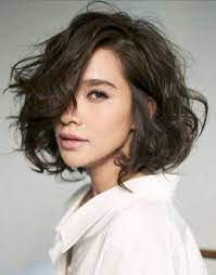 Coupe Carre Degrade Boucle Coiffure Cheveux Courts Coupe De Cheveux