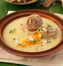 Steirische Klachelsuppe Ein Rezept Aus Dem Servus Magazin Rezept Rezepte Kochrezepte Beliebte Rezepte