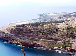 Madeira di funchal e madera cristiano ronaldo (it); Flughafen Madeira Cristiano Ronaldo Wikipedia