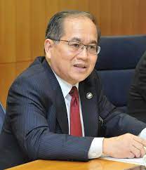 Uggah fight against covid 19 needs everyone s support cooperation borneo today. Dcm Datuk Amar Douglas Uggah Embas 002 Dayakdaily