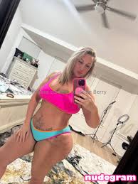 oiled up hollieberryyyyyyy onlyfans hot pictures