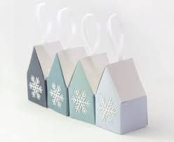 Each day the bride to be opens a gift to pamper herself. Christmas Favors Printable Diy Candy Boxes Christmas Decor Advent Calendar Winter Wedding Favors Christmas Gift Box Christmas Tree Decor By Paper Scissors Pop Catch My Party