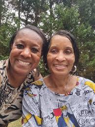 Regina Ponder's Instagram, Twitter & Facebook