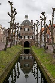 Voor een leuk uitje met het hele gezin breng je een bezoek aan attractiepark plopsaland. Nieuwpoort Is Een Van De Mooiste Dorpjes Van Zuid Holland