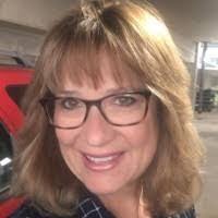 Lisa Ponzo's Instagram, Twitter & Facebook