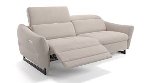 Eine couch soll nicht nur einen bequemen sitzplatz bieten, sondern auch schön aussehen. Dreisitzer Sofa Mit Relaxfunktion Italienisch Chic Sofanella