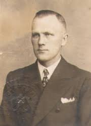 To zupełnie bezpośredni kontakt z człowiekiem i trzeba się. Kazimierz Kowalski Encyklopedia Gdanska