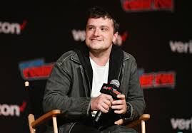 Josh hutcherson is hooked on ink. Tattoo Das Bedeutet Josh Hutchersons Arm Symbol Promiflash De
