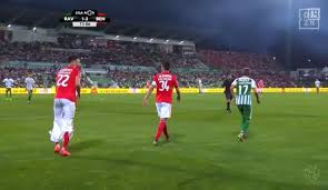 Former england football star and bbc presenter gary lineker talks to matt stadlen about the importance of his first goal against poland in the video, 00:05:51five minutes with: Coentrao Zieht Gegenspieler Die Hose Aus Abseits At