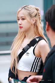 R Kpics For All Your K Pop Picture Needs Blackpink Photos Blackpink Blackpink Rose