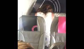 Paar hat Sex im Flugzeug – vor den Passagieren