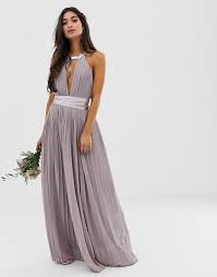 Tfnc Petite Tfnc Petite Pleated Maxi Bridesmaid Dress With Cross Back And Bow Detail I Robe De Demoiselle D Honneur Demoiselle D Honneur Idees Vestimentaires
