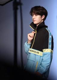 ป กพ นโดย Safe Zone ใน Wang Yi Bo Vương Nhất Bac ในป 2020 น กแสดง จ น นายแบบ