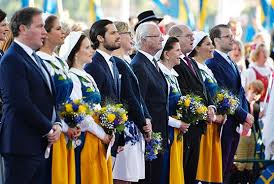 The day also commemorates the crowning of king gustac vasa in 1523 and the adoption of the constitution on the same day in 1809. Nationaldagen 2017 Sveriges Kungahus Sverige