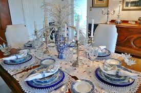 Suzy Q Better Decorating Bible Blog Ideas Christmas Holiday Table Sett Christmas Table Centerpieces Christmas Table Decorations Christmas Table Settings