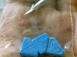Vente de MDMA Ecstasy Blue Punisher à Montréal