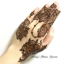 Here is the diamond patch khafif design that comes with a diamond floral patch design on the backside with a bangle like a look on the wrist. Khafif Mehndi Design Patches Full Hand Novocom Top