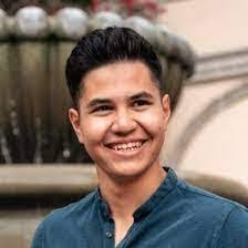 Aaron Lamoreaux's Instagram, Twitter & Facebook