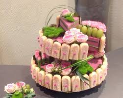 Realisations Gourmandes Lors D Une Formation D Art Floral Dunkerque Par Daniel Pichon Meilleur Ouvrier De France Gateau Floral Gateau De Fleurs Gateau Fleur